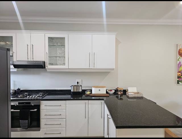 2 BEDROOM TOWNHOUSE FOR SALE IN SIMBITHI ECO ESTATE